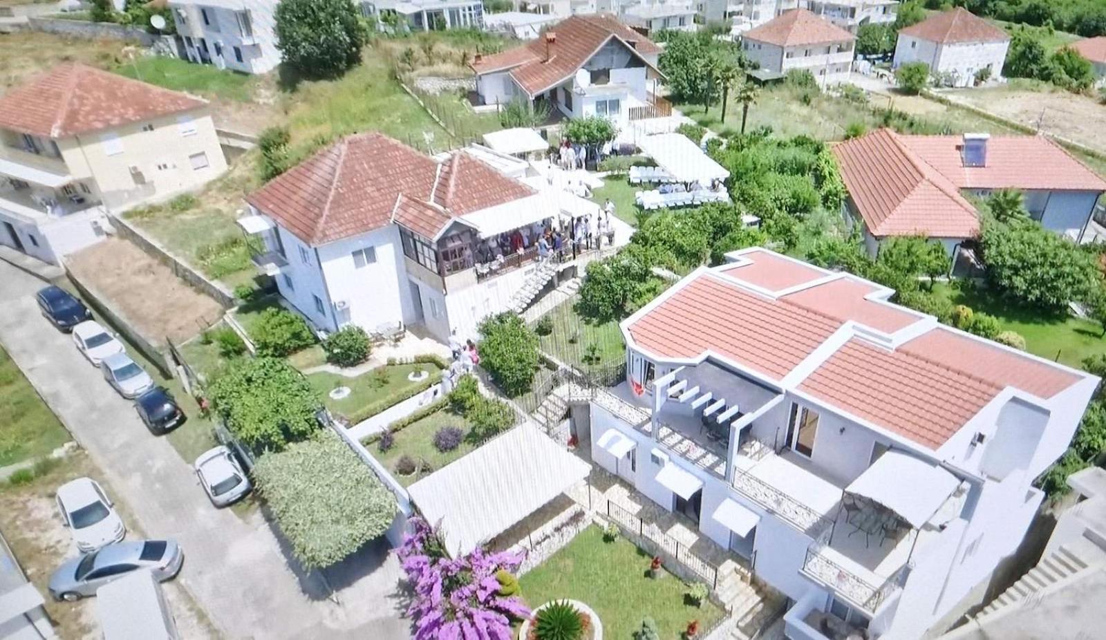 Rejhan Totti Ulcinj Buitenkant foto