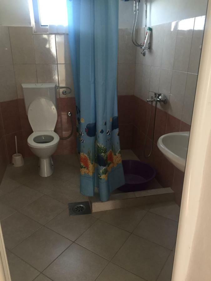 Rejhan Totti Ulcinj Buitenkant foto